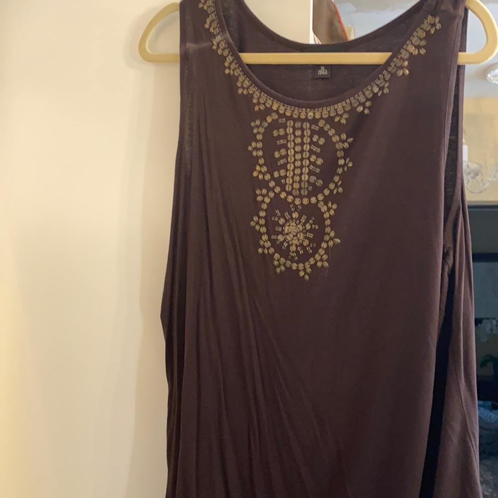 Cute dark brown tank with bead detailing